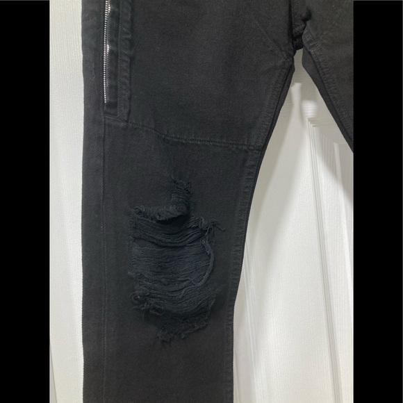 Mr. Completely black zipped side jeans. Size 31 - Picture 4 of 8